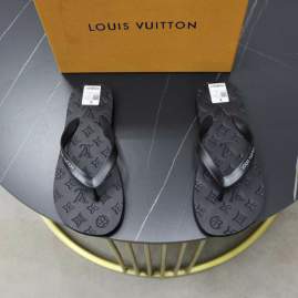 Picture of Louis Vuitton Slippers _SKULVsz38-45hnh04061000